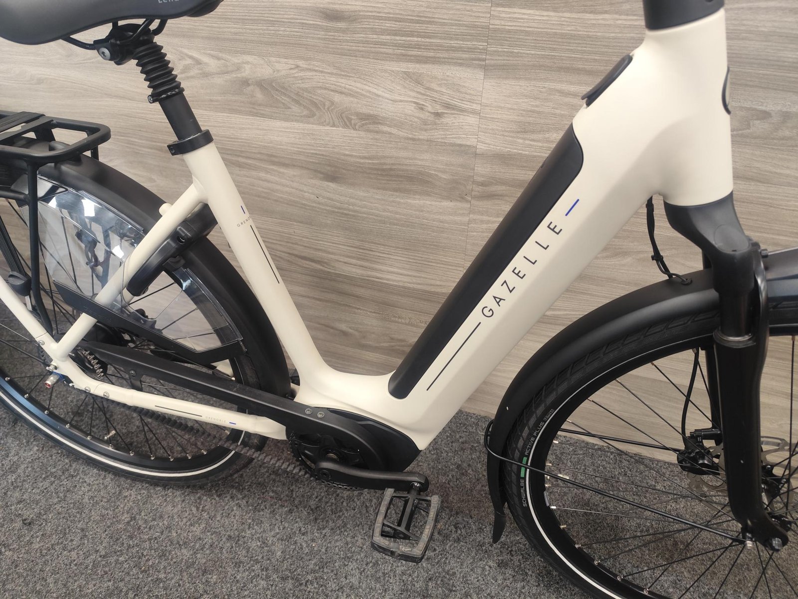 Gazelle Grenoble C5+ L53 Ivory White Bosch Performance motor 600WH accu Smart 1527km (Art, 8023) - Afbeelding 2